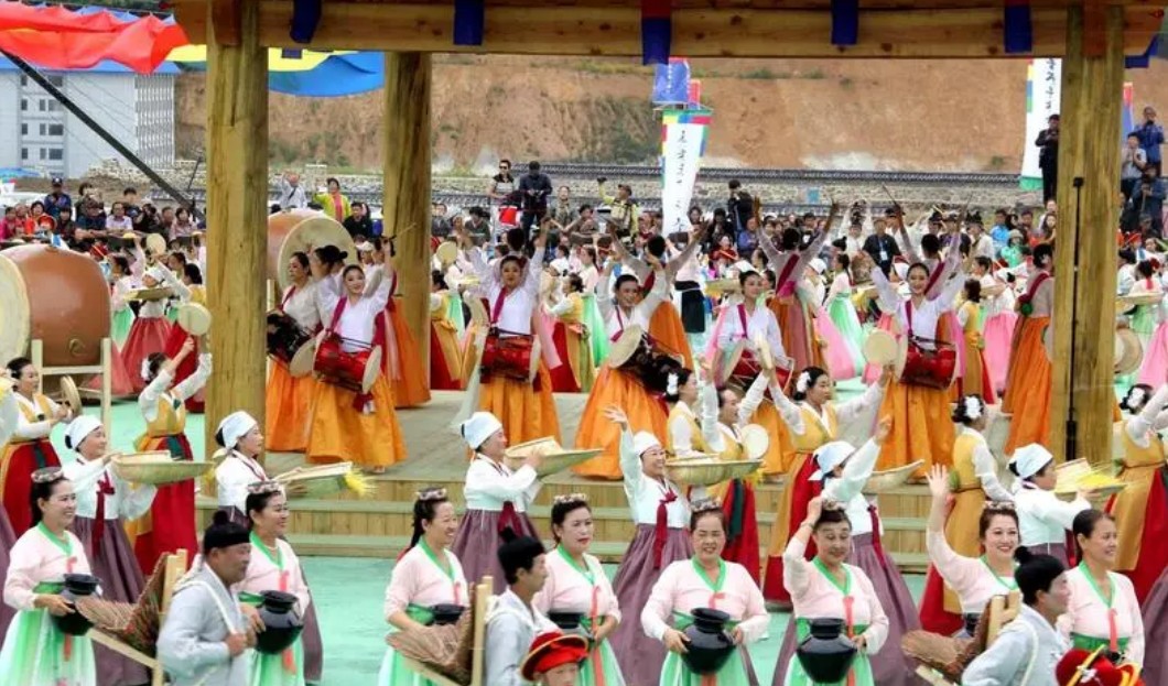 谁打朝鲜 朝鲜就打韩国_朝鲜麻烦揭秘朝鲜核武之路_朝鲜族