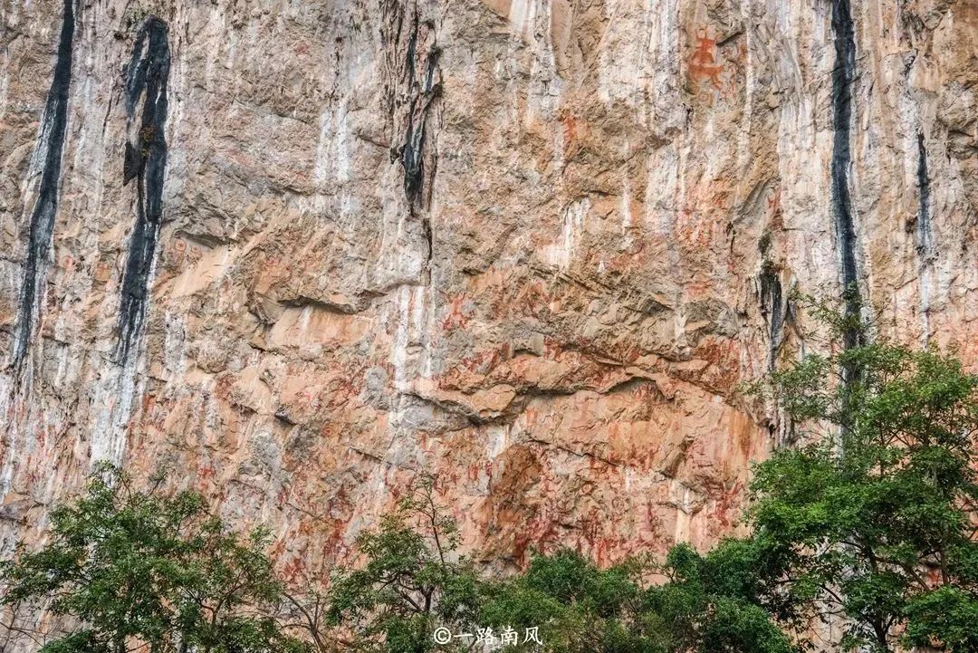 探索风暴峭壁加姆雷区_峭壁的意思_黑黝黝的峭壁